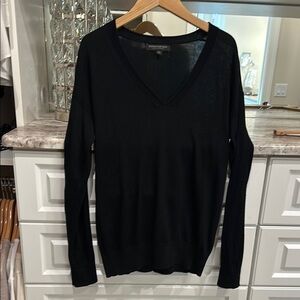 XS NWOT Banana Republic Silk Cashmere Black V-Neck Sweater